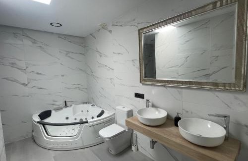 Benalup-Casas Vieja House | Suite Lithos