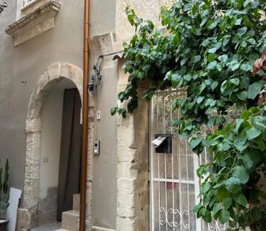 Ortigia Apartment | Suite Moen Ortigia