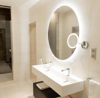 Dijon Centre Ville Apartment | Suite Montrachet 4 personnes vue cathédrale 1 Place de parking