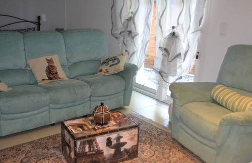 Flassans-sur-Issole House | SUITE OF 30 M2 IDEAL FOR COUPLE INDEPENDENT ENTRY INTO INDIVIDUAL HOUSE