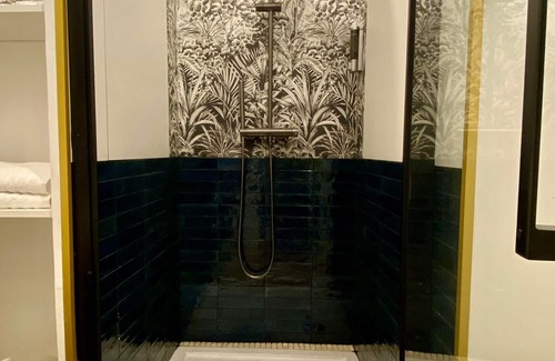 Lannion Apartment | Suite Romantique Spicy Kiss Avec Pièce Secrète