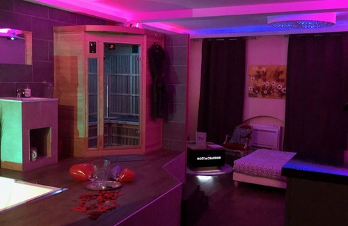 Centre Sud Apartment | Suite Room de Luxe with spa by Jordan's collection