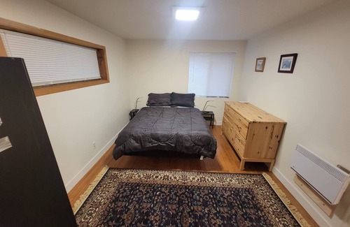 Shoreline House | Suite Sounds of Seattle, close to parks, shopping, and restaurants
