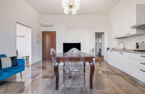 Cagliari Apartment | Suite Speciosa Best Vacation Ever