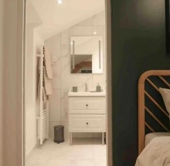 Charleville-Mezieres Apartment | Suite Théodore - 2 pers