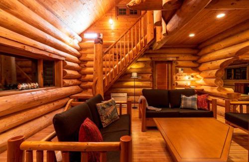 Hakone House | Suite Villa Hakone Sengokuhara Canadian Log