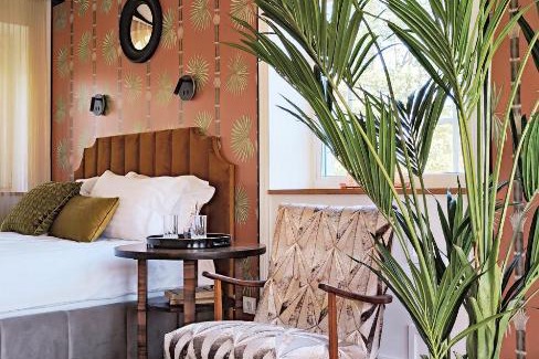 Kaunas House | Suite with private bathroom at three bedroom interwar Villa Grabyte with daily spaces to share by pine forest on the bank of the river- 8min by car from old town