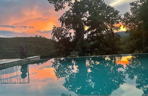 Saint-Jean-du-Pin House | Suite with whirlpool bath in the heart of the Cevennes mountains