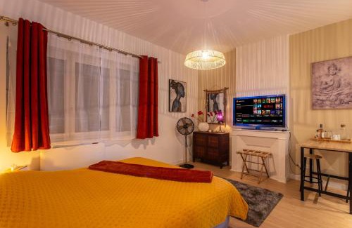 Amiens Apartment | Suite ZEN Balnéo &Table massage proche Cathédrale