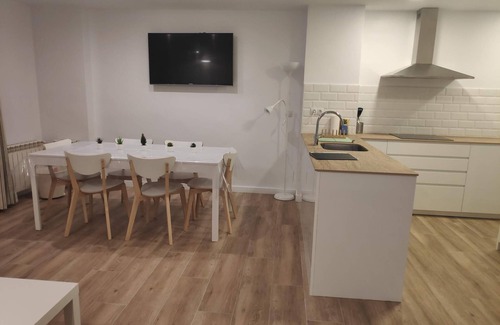 Avinguda de Carlemany Apartment | SUITEDREAMS - Pollancre 23