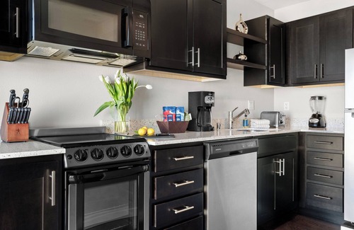 Fisherman's Wharf Hotel | Suites At Fishermans Wharf