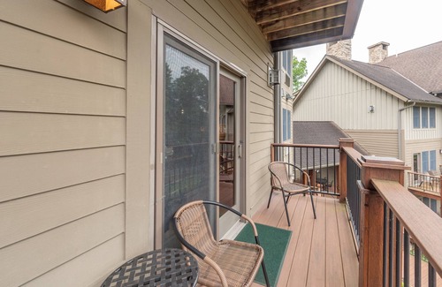 Thayerville Apartment | Suites at Silver Tree A213: Studio Suite with Lake View, Sleeps 4, Cozy Fireplac