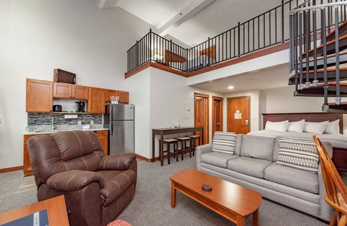 Thayerville Apartment | Suites at Silver Tree A306: Luxury Studio with Loft Suite, Free WIFI!