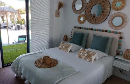 Saint Laurent de la Pree Bed & Breakfast | Suites by Aix Keys avec jacuzzi privatif 5 min des plages Fouras