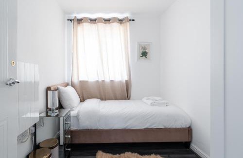 Abbey Wood Apartment | Suites by Rehoboth - Abbey Wood Station - London Zone 4