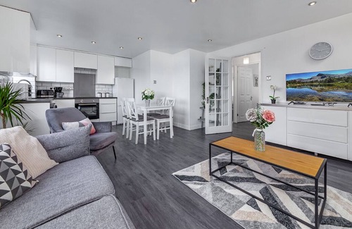 Woolwich Riverside Apartment | Suites by Rehoboth ★ Thames View ★ Woolwich