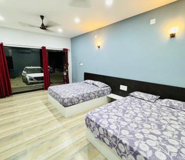Tonse West House | Suites by the Glasswater homestay