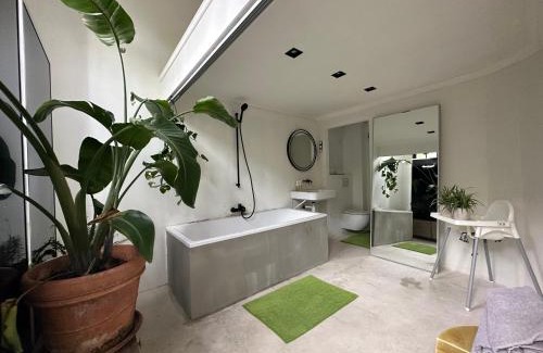 South Antwerp Apartment | Suites Number 22 Antwerp
