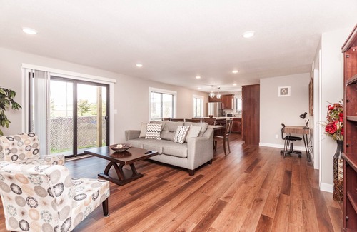 Kutzky Park Condo | Suites on 4th Unit # 1 - 2 bdrm-2 bath-1 mile-Mayo Clinic