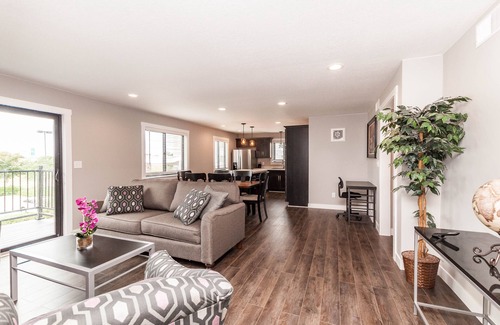 Kutzky Park Condo | Suites on 4th unit # 3 - 2 bdrm-2 bath-1 mile-Mayo Clinic