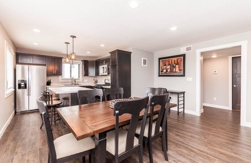 Kutzky Park Condo | Suites on 4th unit # 3 - 2 bdrm-2 bath-1 mile-Mayo Clinic