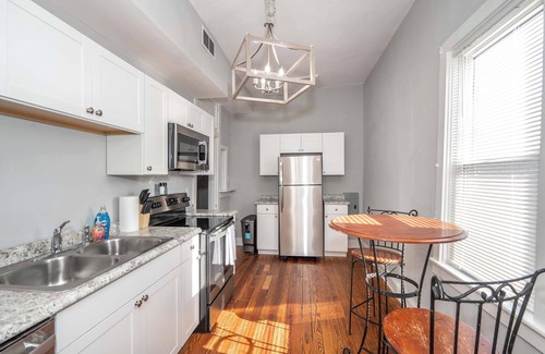 Covington Condo | Suites on Main 3 Summ
