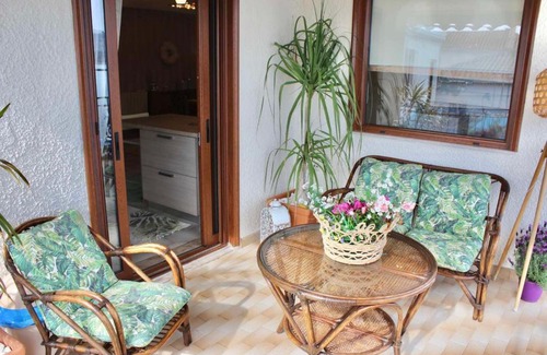 Galatas Apartment | SuiteViewPoros