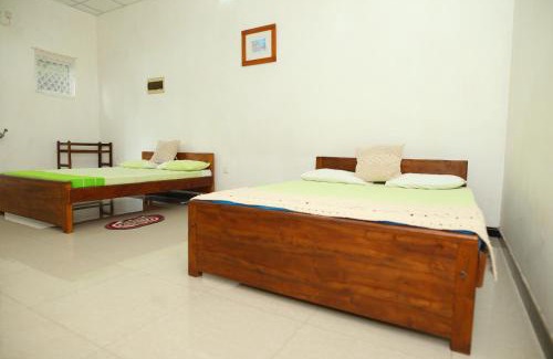 Anuradhapura Apartment | Sujee's Guest House with Two Bed Rooms