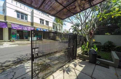 Tasikmalaya House | Sukasari Guesthouse