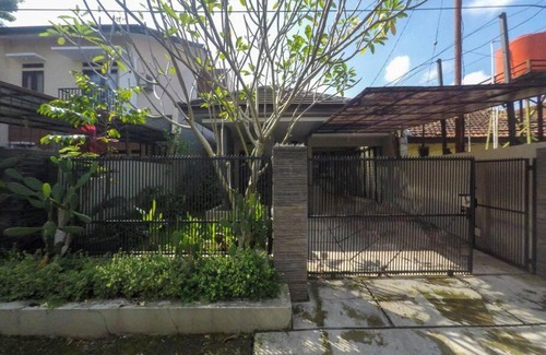 Tasikmalaya House | Sukasari Guesthouse