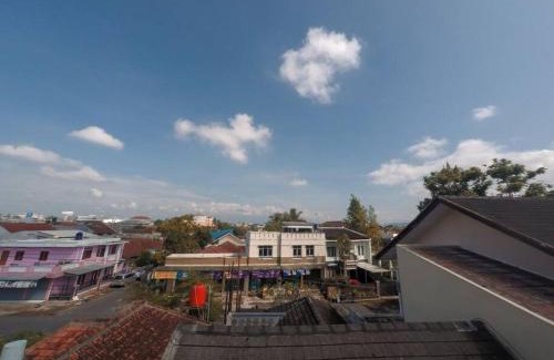 Tasikmalaya House | Sukasari Guesthouse