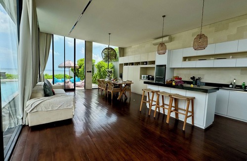 Abang Villa | Sukawati Beachfront 3 BDR Villa Private Pool Equipped Kitchen Free Wifi (Nakula)