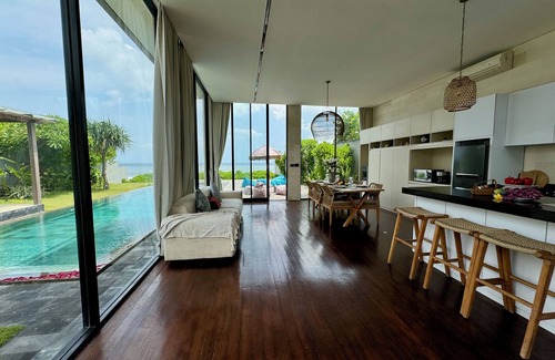 Abang Villa | Sukawati Beachfront 3 BDR Villa Private Pool Equipped Kitchen Free Wifi (Nakula)