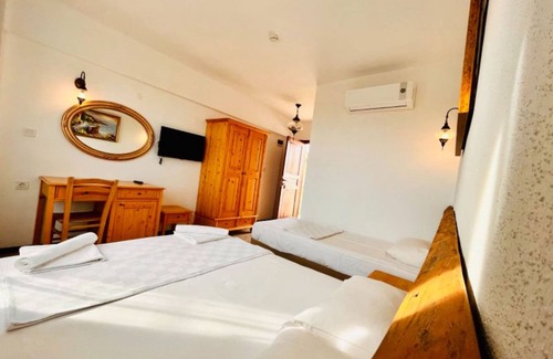 Bozcaada Hotel | Sukha Inn Otel & Beach