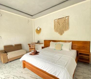 Mendoyo House | Sumbul View Surfcamp