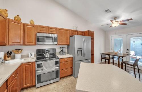 Paradise Valley Village House | Summer all year round home