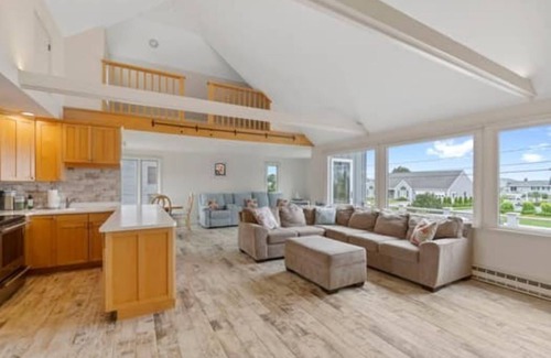 Scarborough House | Summer at the Salty Dolphin!