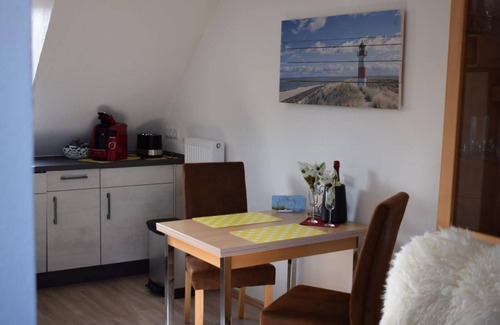 Eutin Apartment | Summer berth - vacation apartment, roof terrace, shower, WC