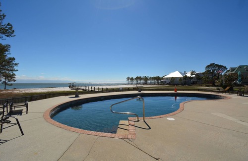 Dauphin Island Condo | SUMMER BLOWOUT, FAMILY RATES!