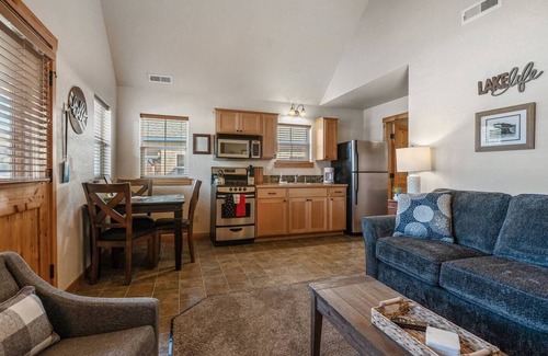 Dover Bay House | Summer Breeze - Lakefront Beach Bungalow