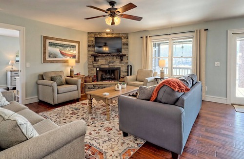 Hiawassee House | Summer Breeze Lakehouse