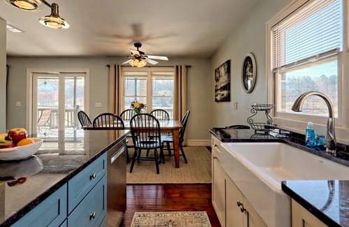 Hiawassee House | Summer Breeze Lakehouse