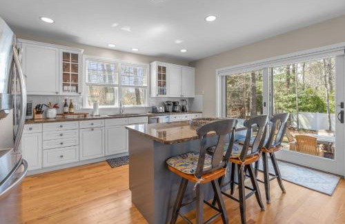 Summersea House | Summer by the Sea - Central to all beaches & ponds