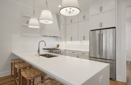 Holiday Isle House | Summer by the Sea - Vacation Home Near the Beach with Private Pool