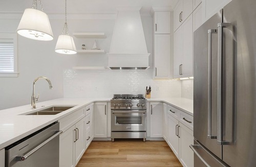Holiday Isle House | Summer by the Sea - Vacation Home Near the Beach with Private Pool