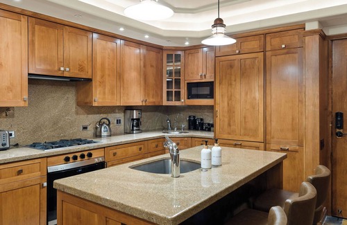 Vail Condo | SUMMER CONSTRUCTION NOTICE Vail Butler | 1BR Slopeside Lodge - Ski In/Ski Out, Walk to Everything