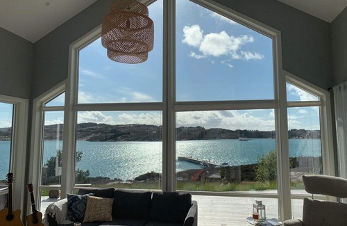Steinsland House | Summer cottage with large terrace and panoramic views