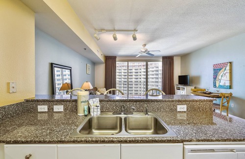 Long Beach Condo | Summer Deals! 17th Floor Gulf Front! Reserved Parking! Winter $1700/mo!
