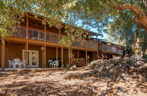 Julian House | Summer Discount ends 8/31 - Julian Wagon Wheel Retreat for large or small groups