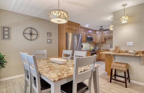 Siesta Key Condo | Summer doesn't end in beautiful Siesta key Last minute Fall specials available!